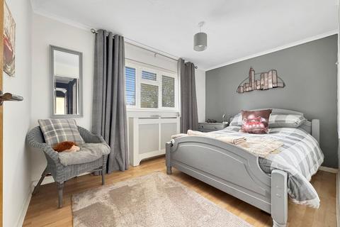 80 Adelaide Drive, Colchester, CO2 8UT