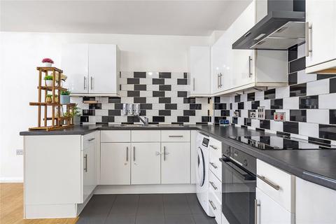 2 bedroom flat for sale, Bell Green, London, SE26