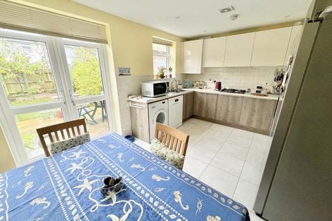 33 Adams Close, Poole, BH15 4FF