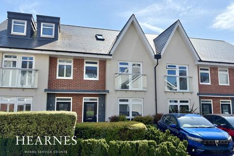 33 Adams Close, Poole, BH15 4FF