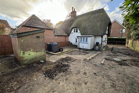 2 bedroom semi-detached house for sale, Raffin Lane, Pewsey