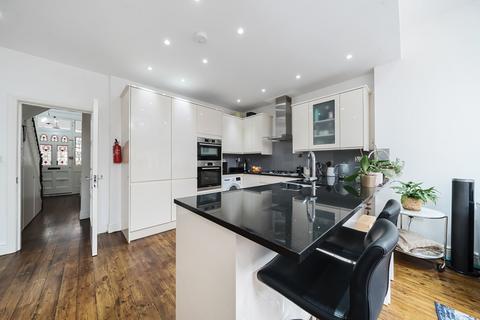 4 bedroom terraced house for sale, Loveday Road, London