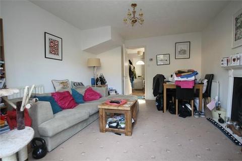 2 bedroom terraced house to rent, Bakers Gardens, CARSHALTON