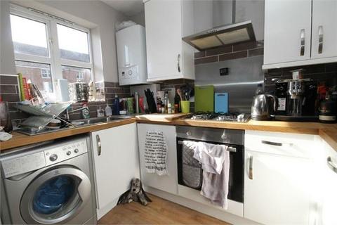 2 bedroom terraced house to rent, Bakers Gardens, CARSHALTON