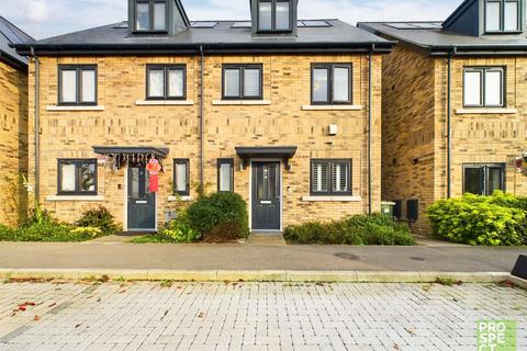 3 bedroom semi-detached house to rent, Hurley Drive, Bracknell, Berkshire, RG12