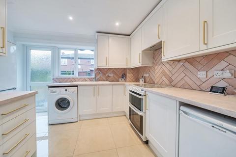 3 bedroom terraced house for sale, Farnborough,  Hampshire,  GU14