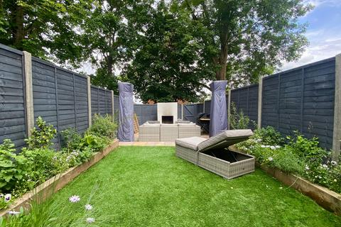 31 Halliday Close, Shenley, Radlett, WD7 9JZ