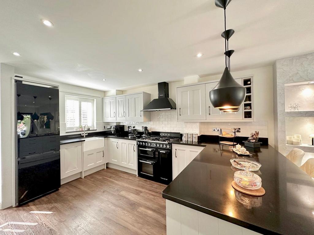 Kitchen/Breakfast Area