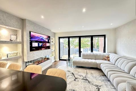 31 Halliday Close, Shenley, Radlett, WD7 9JZ