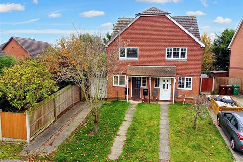 2 bedroom semi-detached house for sale, Lindum Road, Nottingham