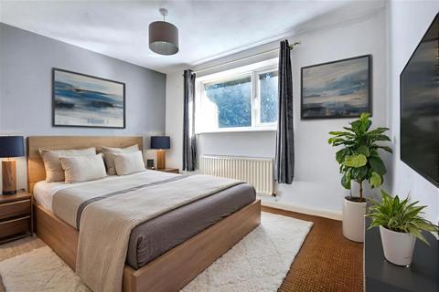 2 bedroom semi-detached house for sale, Lindum Road, Nottingham