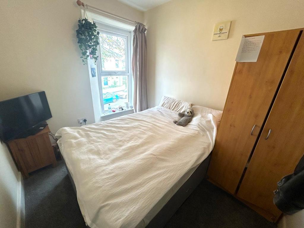 Bed 6