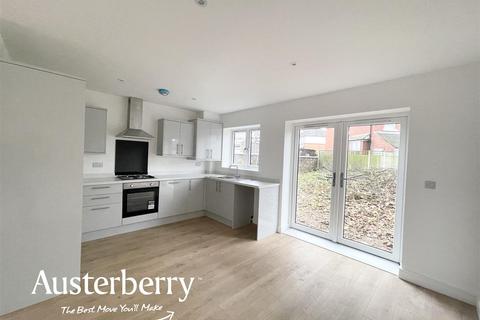 2 bedroom townhouse for sale, London Road, Stoke-On-Trent ST4