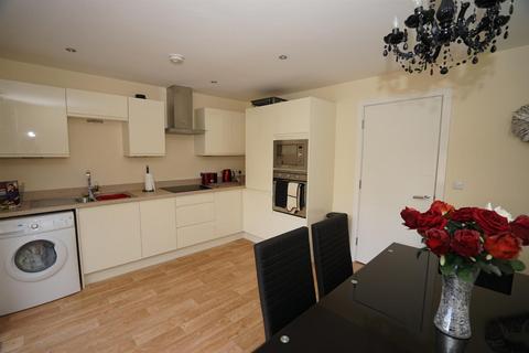 3 bedroom townhouse to rent, Rivington Place, Blackrod