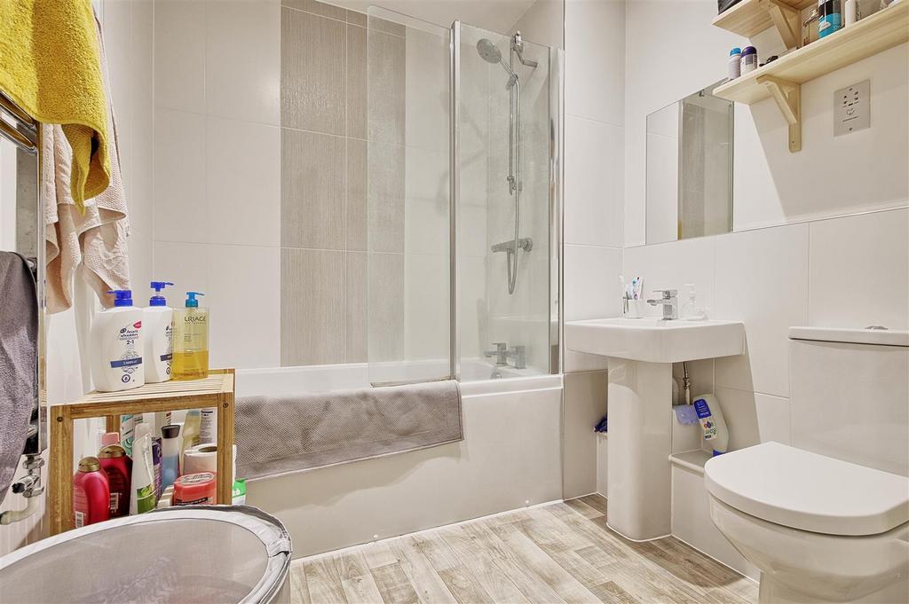 Bathroom.jpg