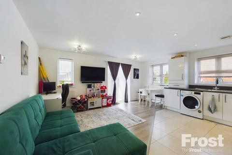 2 bedroom apartment for sale, Laburnum Way, Staines-upon-Thames, Surrey, TW19