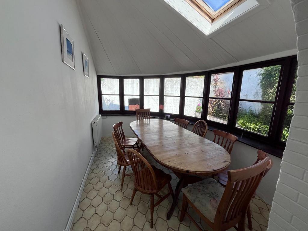 Additional Seating Area