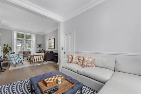 4 bedroom house to rent, Fulham Road, Chelsea SW10