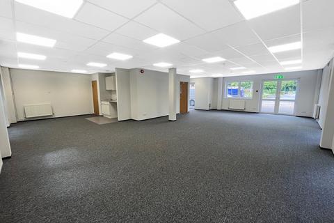 Office to rent, 14 Roundway House, Cromwell Park, Chipping Norton, OX7 5SR