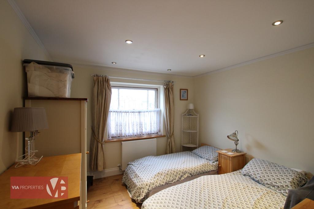 11 Burford Street Hoddesdon via properties...