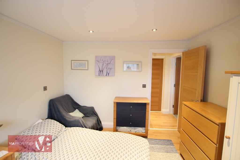 11 Burford Street Hoddesdon via properties...