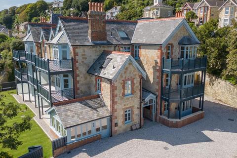 2 bedroom apartment to rent, Bellevue Road, Ventnor