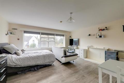 Studio for sale, Broadwater Street East, Worthing