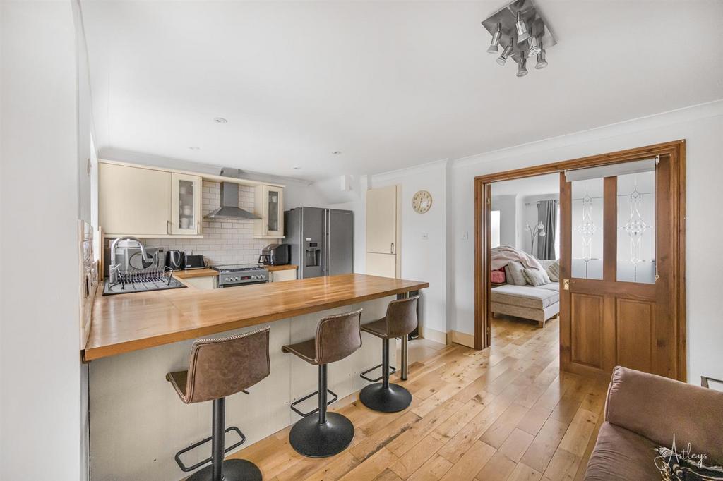 Kitchen/dining area