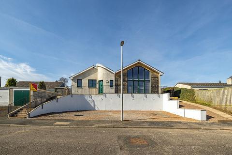 3 bedroom detached bungalow for sale, 21 Barony Park, Kelso TD5 8DJ