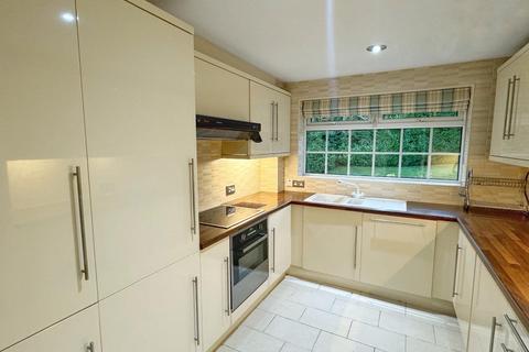 2 bedroom apartment for sale, Warren Close, Bramhall