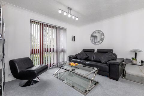 2 bedroom apartment for sale, St. Annes Mount, Redhill, Surrey, RH1