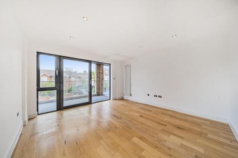 2 bedroom flat for sale, Trundleys road, London