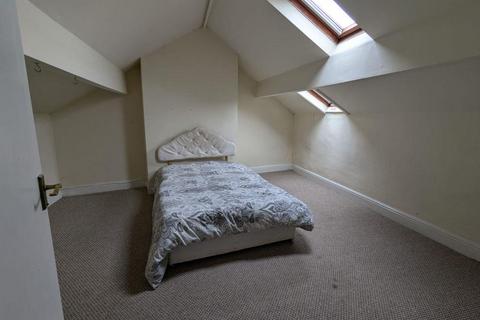 2 bedroom detached house for sale, 73, Crag Road Shipley, BD18 2ER