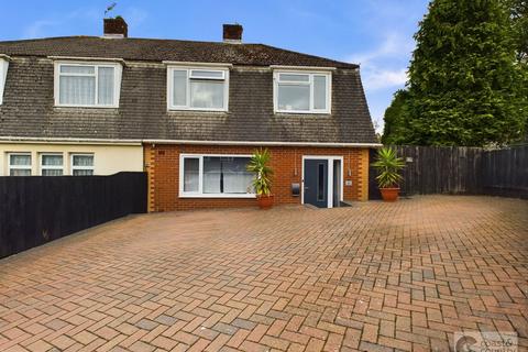 3 bedroom semi-detached house for sale, Carew Gardens, Newton Abbot