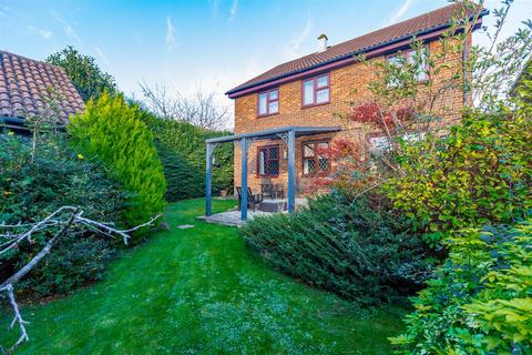 4 bedroom detached house for sale, The Old Yews, Longfield DA3