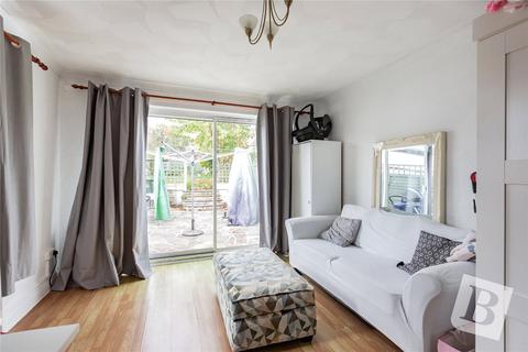 2 bedroom bungalow for sale, Derby Avenue, Upminster, RM14