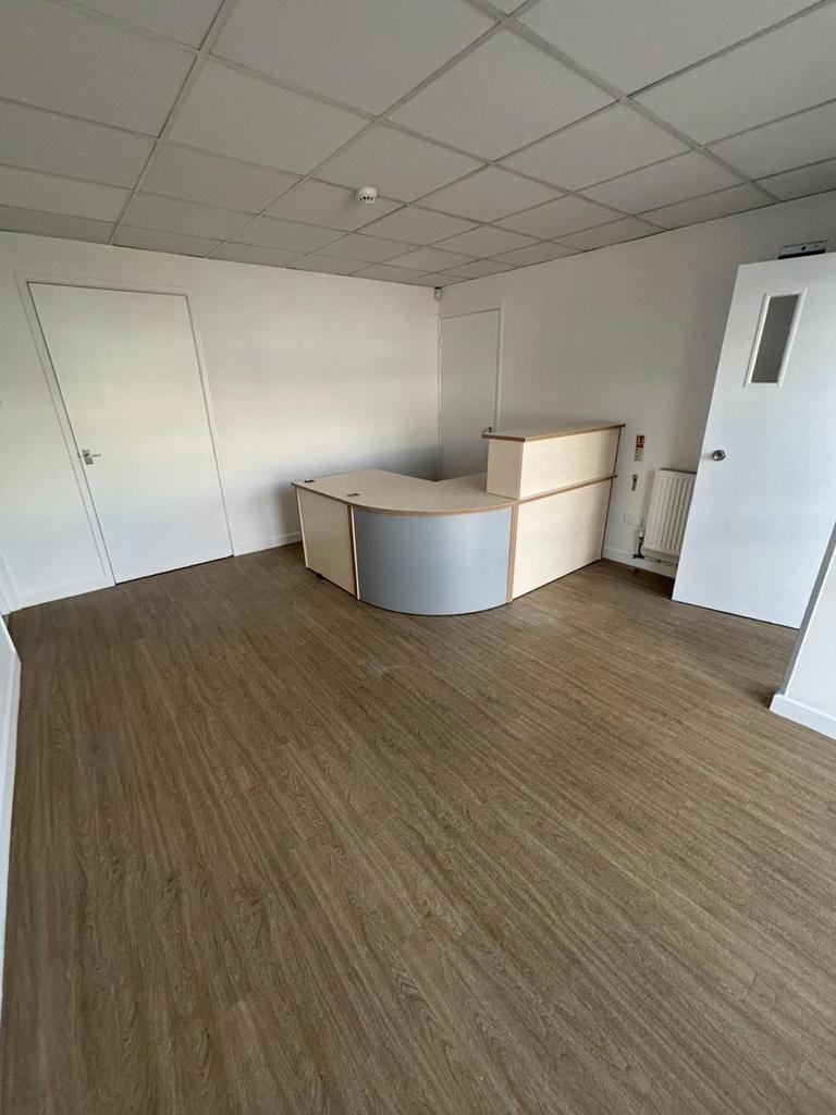 S  53690389.jpg