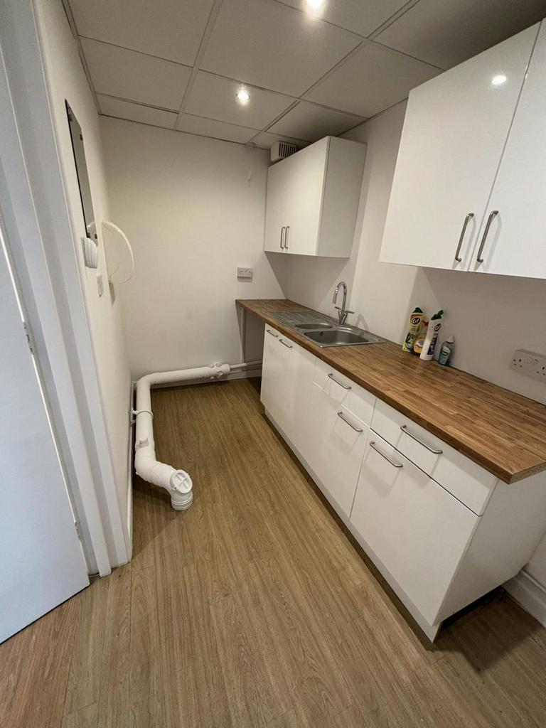 S  53690380.jpg