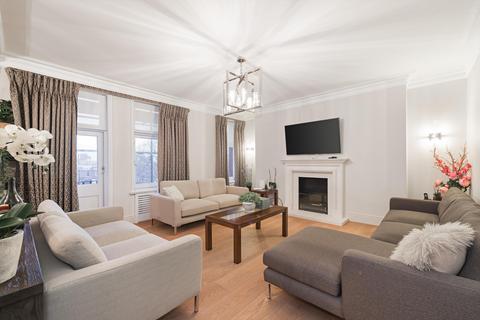 4 bedroom flat to rent, Iverna Court, Kensington, London, W8