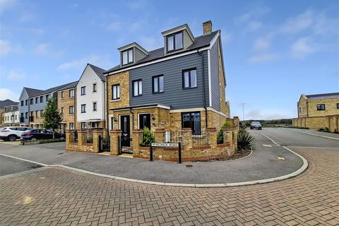 3 bedroom semi-detached house for sale, Pethick Road, Wick