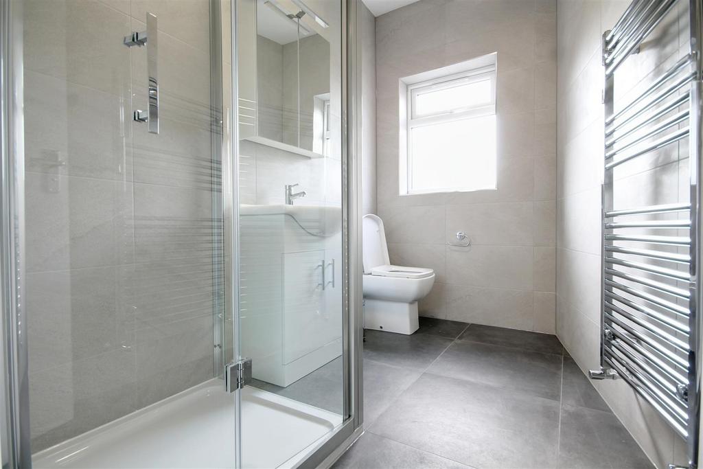 Room 5, 439a ncr bathroom 2.jpg
