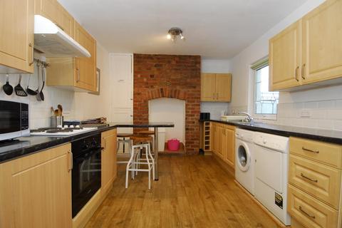 4 bedroom house to rent, West Hill Road, Plymouth PL4