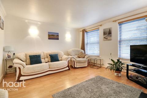 4 bedroom townhouse for sale, Old Road, Frinton-On-Sea