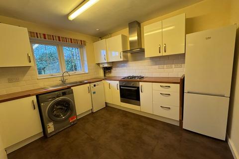 2 bedroom maisonette to rent, Park Close, Hatfield, AL9