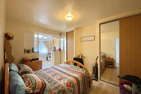 1 bedroom maisonette for sale, St. Anselms Road, Hayes