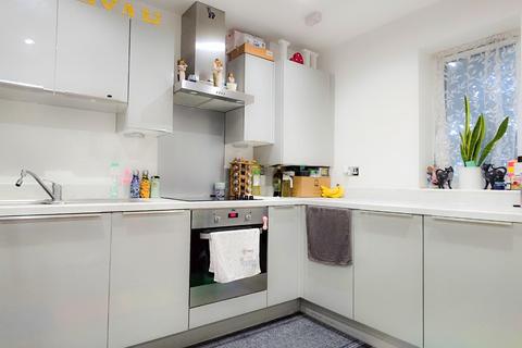 Flat 15, Pullman Court Warwick Road, West Drayton, UB7 9GZ