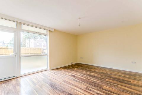 3 bedroom maisonette to rent, Tottenham Road, De Beauvoir Town, London, N1