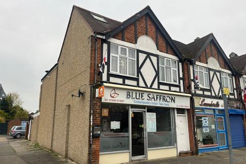 Retail property (high street) to rent, Ickenham, Uxbridge UB10