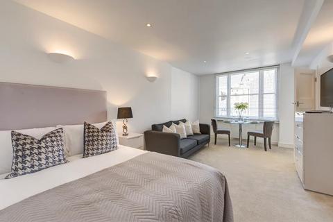 Studio to rent, Hill Street, Mayfair W1J