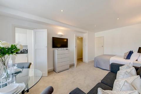 Studio to rent, Hill Street, Mayfair W1J